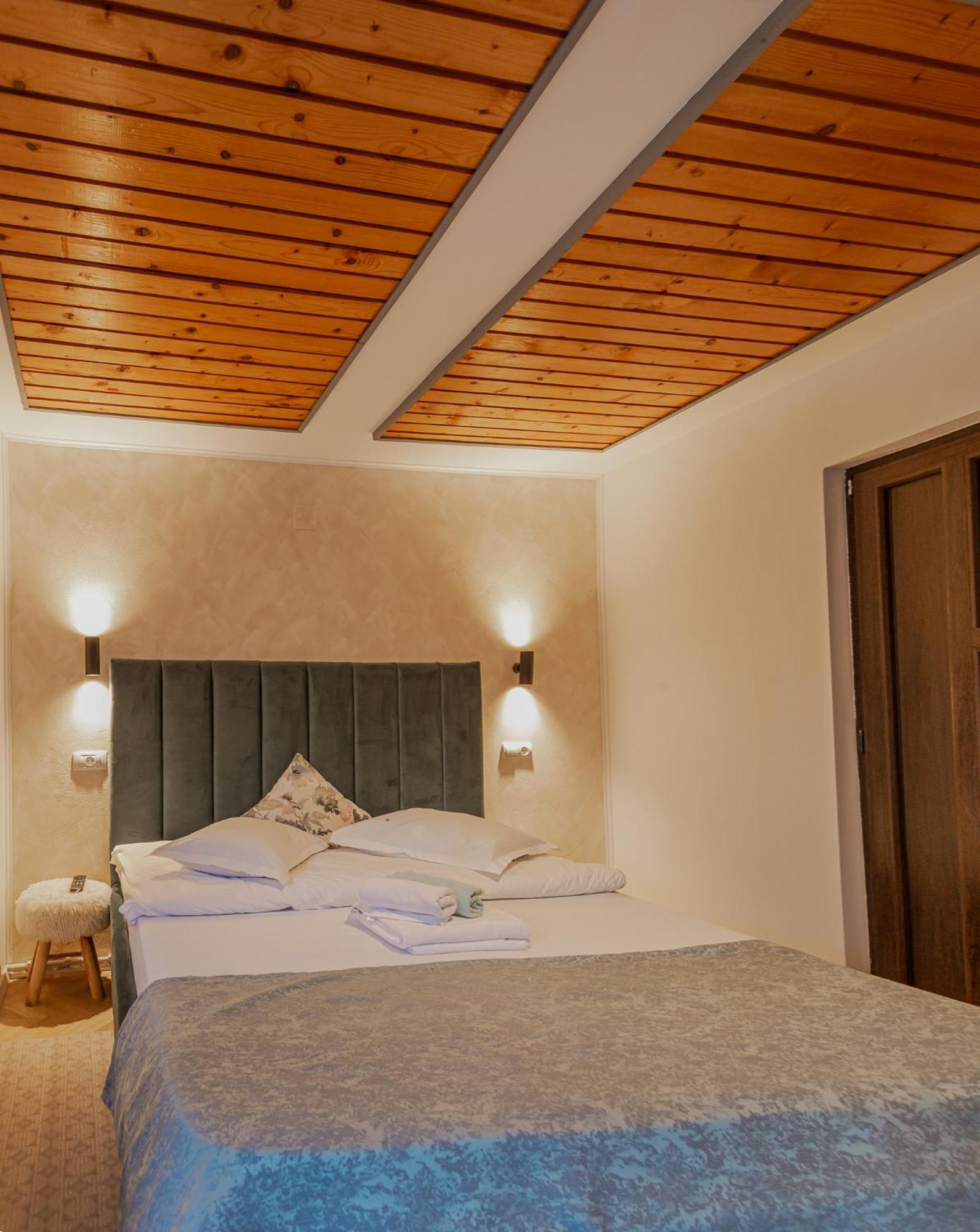Complex Turistic Luminita Hotel Moeciu De Sus Exterior photo